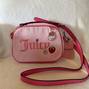 JUICY COUTURE BERRY SWEET CAMERA XBODY PINK STRAWBERRIES ADORABLE SPRING SUMMER
